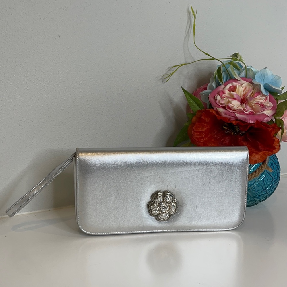 Eliza Gray Silver Wristlet with Rhinestone Flower